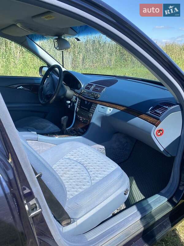 Седан Mercedes-Benz E-Class 2003 в Змиеве фото 15 Седан Mercedes-Benz E-Class 2003 в Змиеве