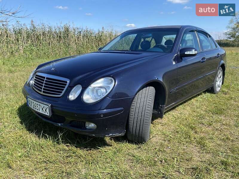 Седан Mercedes-Benz E-Class 2003 в 