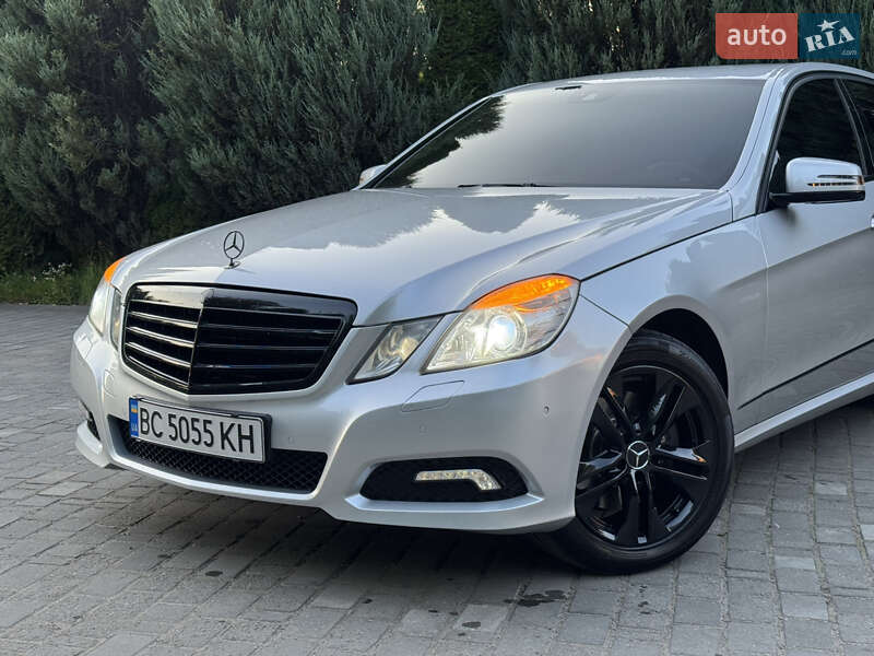 Седан Mercedes-Benz E-Class 2010 в Самборе