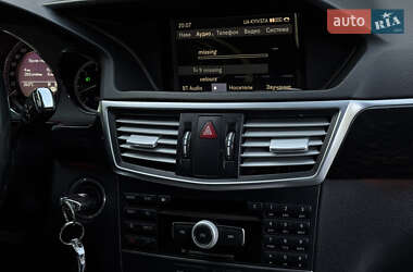 Седан Mercedes-Benz E-Class 2010 в 