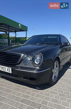 Седан Mercedes-Benz E-Class 2000 в Дніпрі
