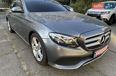 Седан Mercedes-Benz E-Class 2016 в Киеве