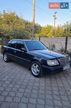 Седан Mercedes-Benz E-Class 1994 в Луцьку