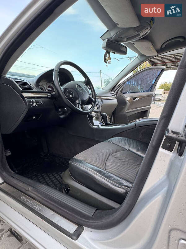 Седан Mercedes-Benz E-Class 2002 в Калуше