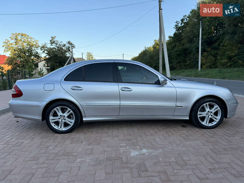 Седан Mercedes-Benz E-Class 2008 в Новоднестровске