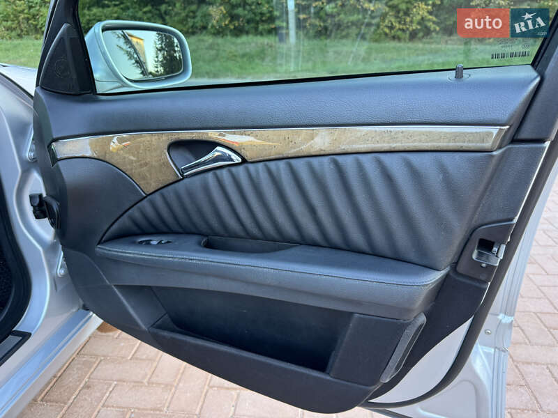 Седан Mercedes-Benz E-Class 2008 в Новоднестровске