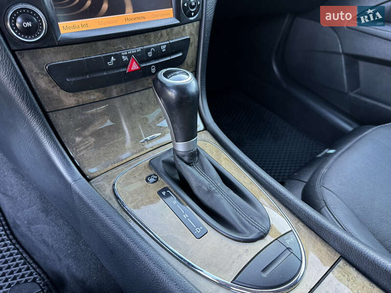 Седан Mercedes-Benz E-Class 2008 в Новоднестровске