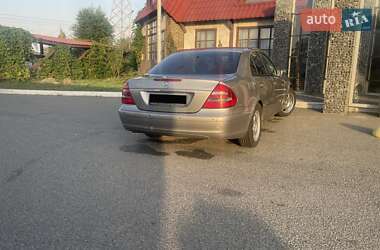 Седан Mercedes-Benz E-Class 2002 в 