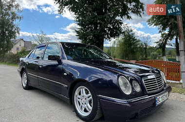 Седан Mercedes-Benz E-Class 1997 в 