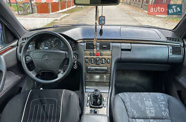 Седан Mercedes-Benz E-Class 1997 в 