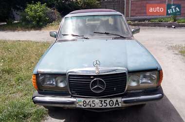Седан Mercedes-Benz E-Class 1983 в Каменском