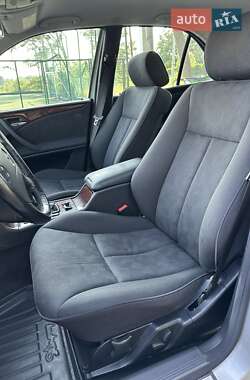 Седан Mercedes-Benz E-Class 2000 в 