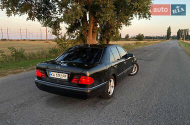 Седан Mercedes-Benz E-Class 1997 в 