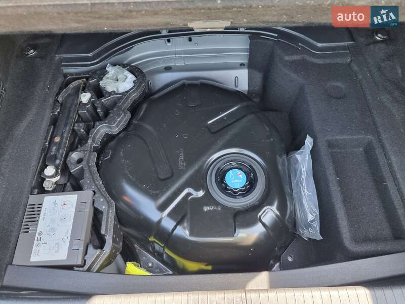 Седан Mercedes-Benz E-Class 2015 в Черновцах