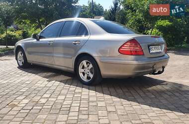 Седан Mercedes-Benz E-Class 2004 в Калуше