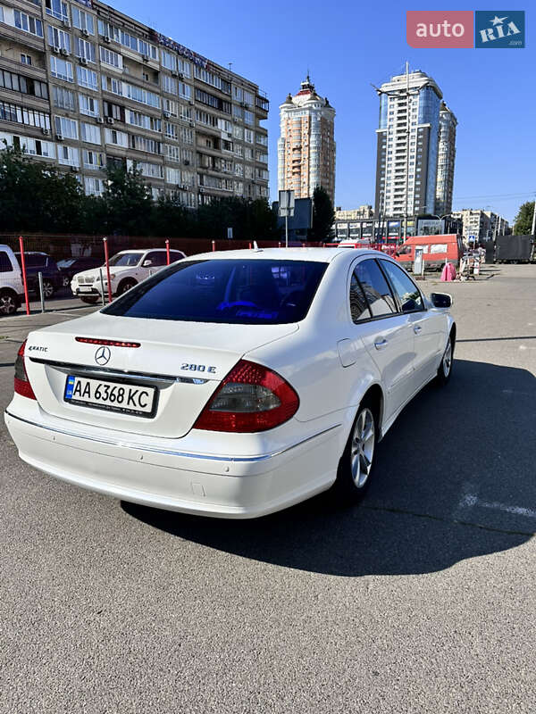 Седан Mercedes-Benz E-Class 2007 в Дымере