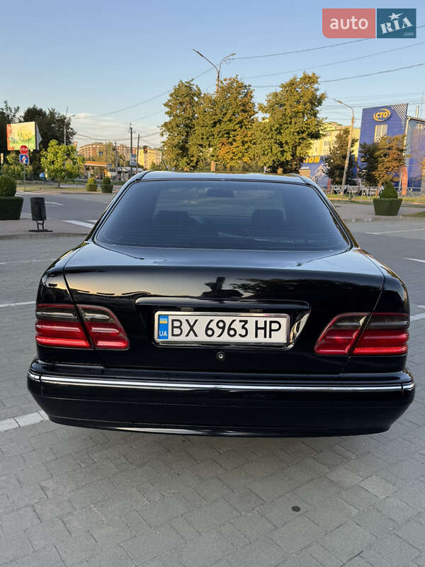 Седан Mercedes-Benz E-Class 2001 в Хмельницком