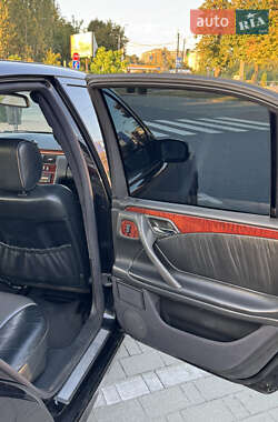 Седан Mercedes-Benz E-Class 2001 в 