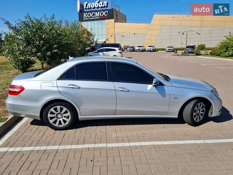Mercedes-Benz E-Class 2010