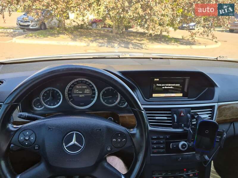 Седан Mercedes-Benz E-Class 2010 в Киеве