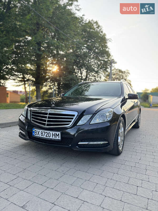 Универсал Mercedes-Benz E-Class 2011 в Городке фото 5 Универсал Mercedes-Benz E-Class 2011 в Городке