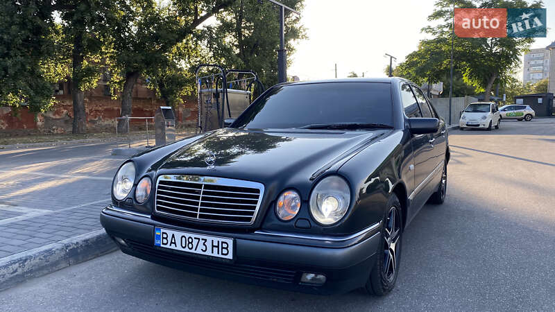 Седан Mercedes-Benz E-Class 1995 в Кропивницком