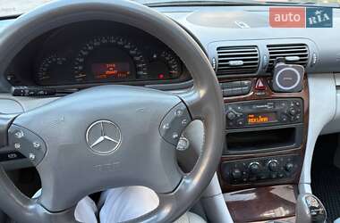 Седан Mercedes-Benz E-Class 2000 в 