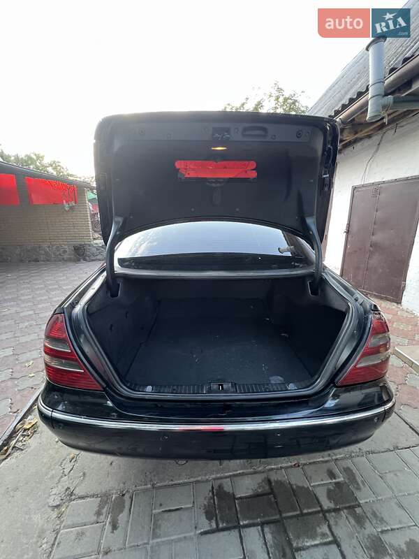 Седан Mercedes-Benz E-Class 2004 в Белой Церкви