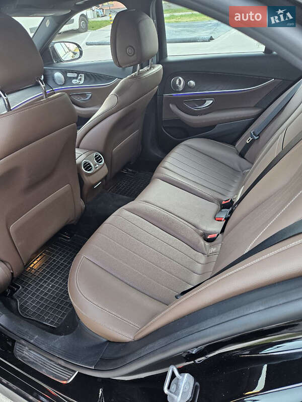 Седан Mercedes-Benz E-Class 2016 в Ровно