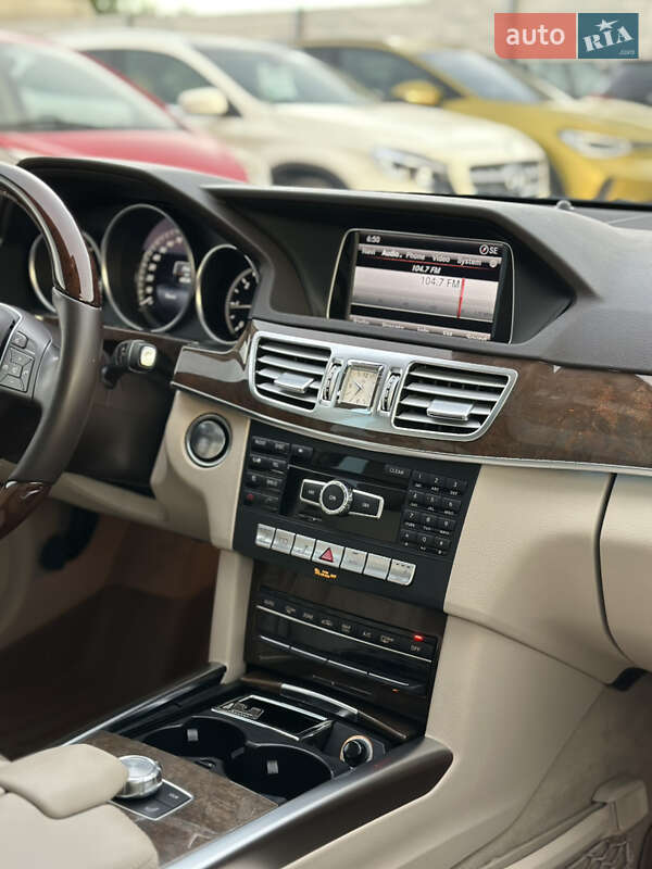 Седан Mercedes-Benz E-Class 2013 в Ивано-Франковске
