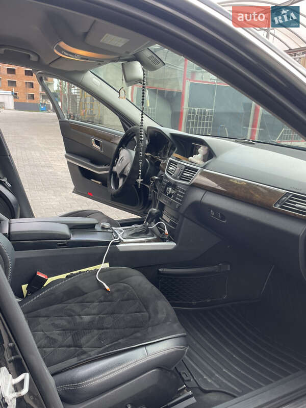 Седан Mercedes-Benz E-Class 2009 в Хмельницком