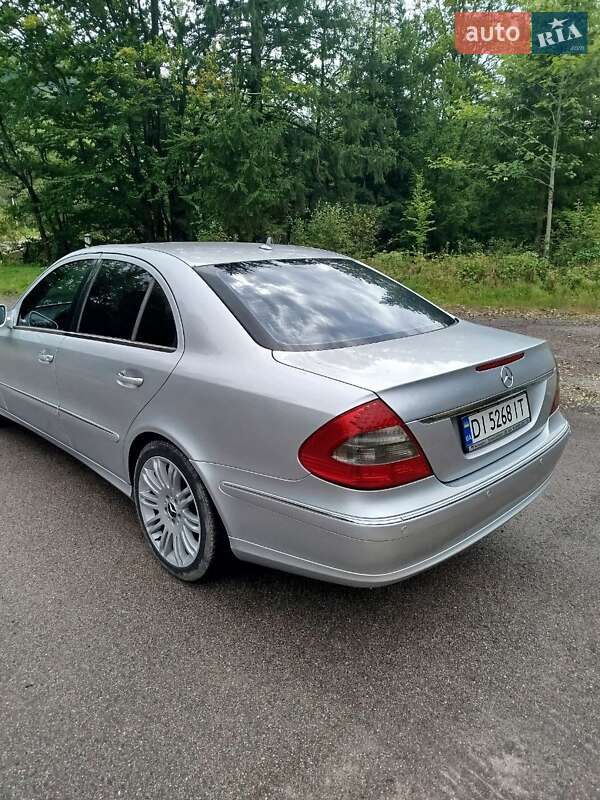 Седан Mercedes-Benz E-Class 2008 в Долине