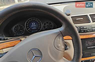 Седан Mercedes-Benz E-Class 2005 в 