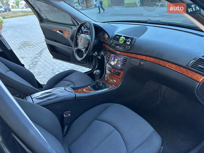 Седан Mercedes-Benz E-Class 2008 в Ивано-Франковске