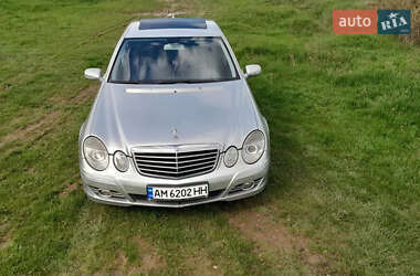 Седан Mercedes-Benz E-Class 2009 в Чуднові