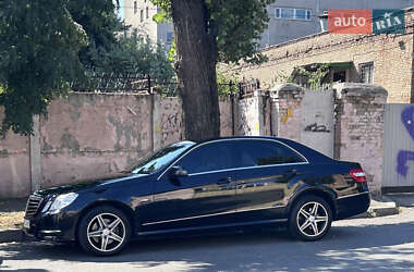 Седан Mercedes-Benz E-Class 2010 в 
