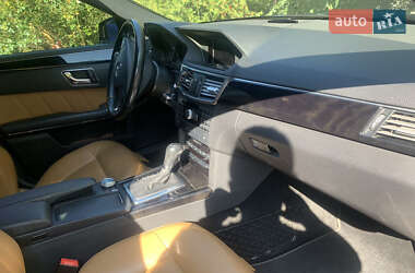 Седан Mercedes-Benz E-Class 2010 в 
