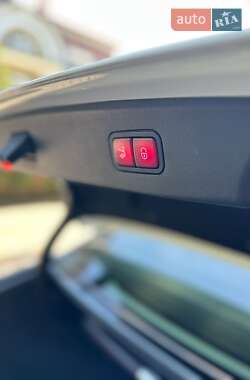 Седан Mercedes-Benz E-Class 2015 в 