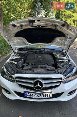 Седан Mercedes-Benz E-Class 2015 в 