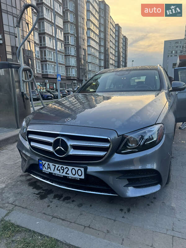 Универсал Mercedes-Benz E-Class 2017 в 