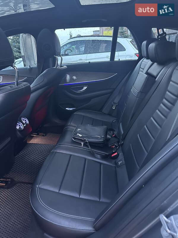 Універсал Mercedes-Benz E-Class 2017 в Львові