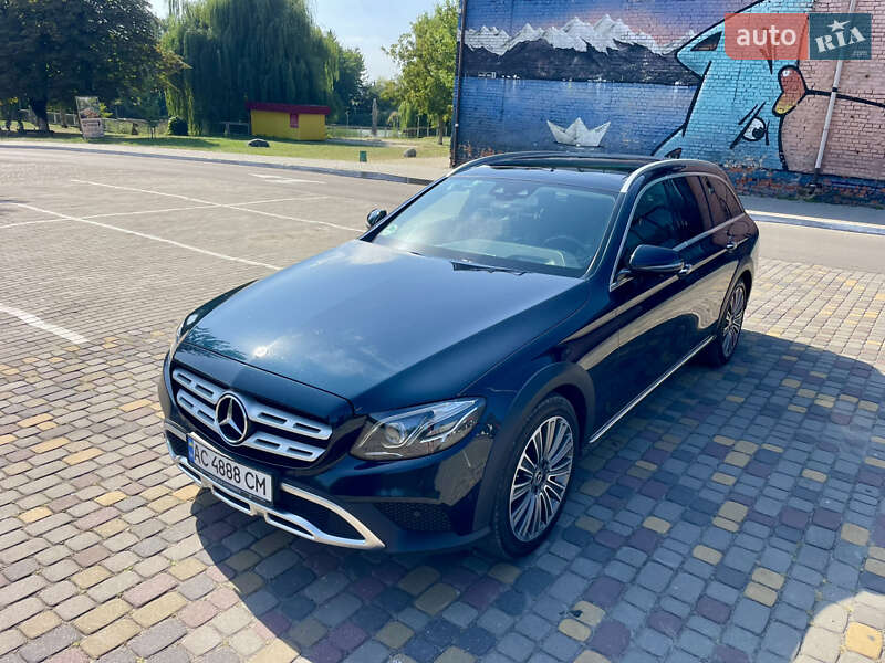 Универсал Mercedes-Benz E-Class 2017 в 
