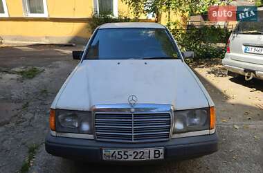 Седан Mercedes-Benz E-Class 1985 в 