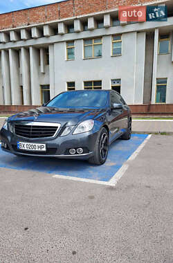Седан Mercedes-Benz E-Class 2010 в 