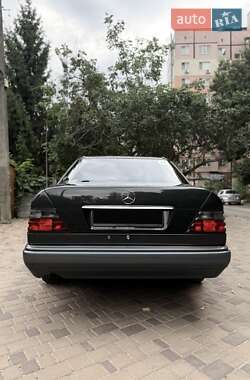 Седан Mercedes-Benz E-Class 1995 в 