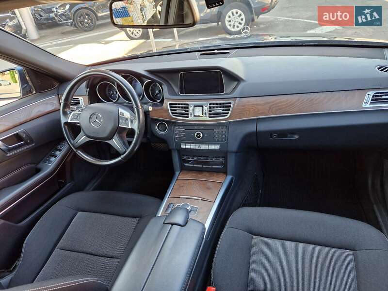 Седан Mercedes-Benz E-Class 2015 в Ровно
