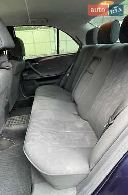 Седан Mercedes-Benz E-Class 2000 в 