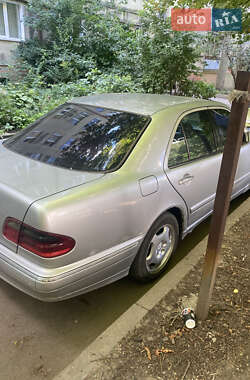 Седан Mercedes-Benz E-Class 1999 в 