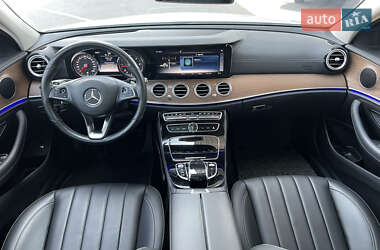 Седан Mercedes-Benz E-Class 2018 в 