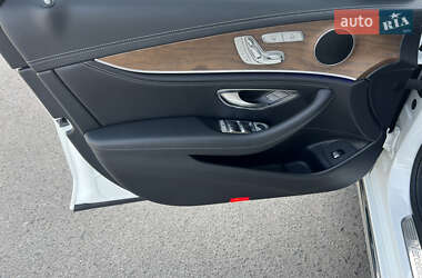 Седан Mercedes-Benz E-Class 2018 в 